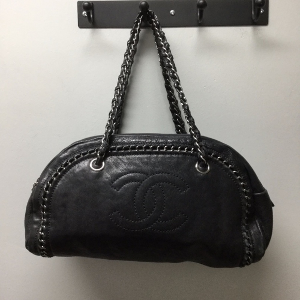 Chanel black medium modern chain bowling bag